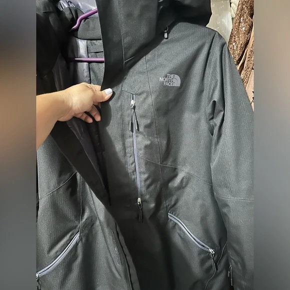 North Face Ski Jacket - NEVER BEEN WORN - Picture 6 of 11